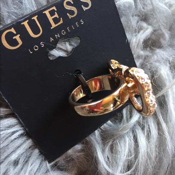 New with tag BEAUTIFUL GUESS gold bow RING w/gems - Picture 2 of 6
